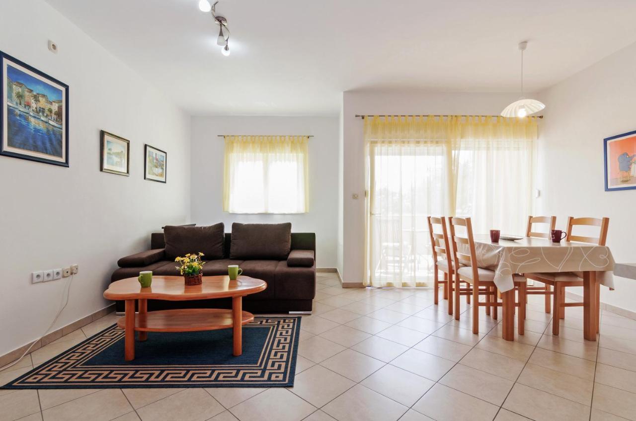 Apartment Marelja - Private Parking And Balcony Zadar Exterior photo