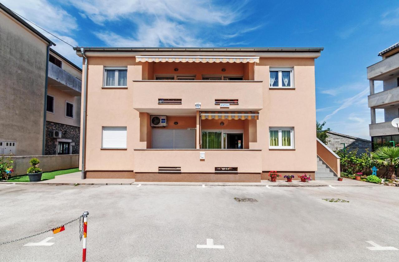 Apartment Marelja - Private Parking And Balcony Zadar Exterior photo
